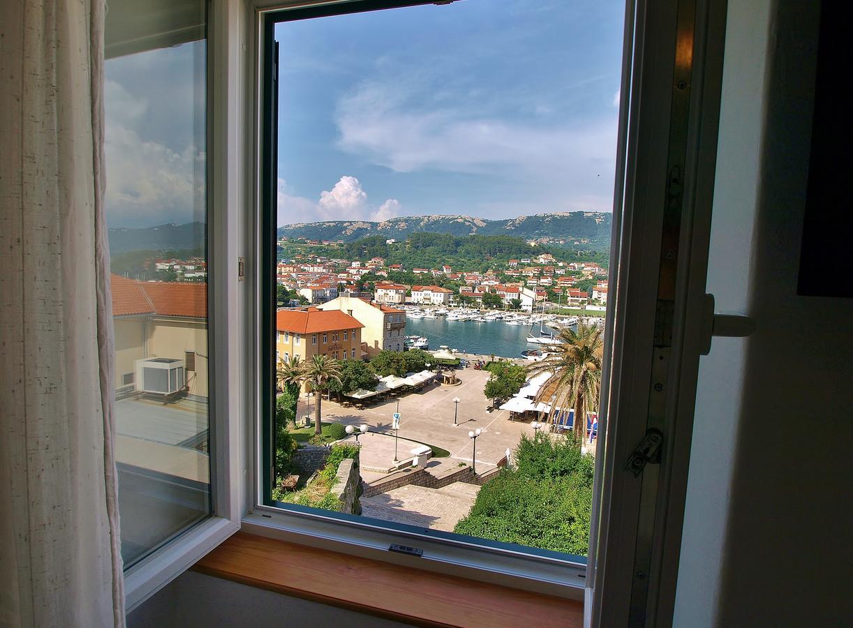 Rooms And Studio Old Town Rab Town Exterior foto